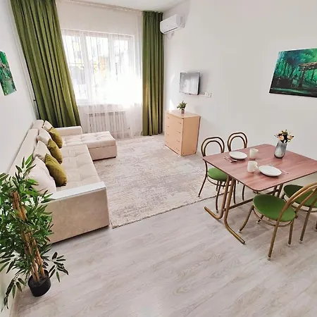 Apartaments Oskar Baisheva 28/4 Almaty Exterior photo