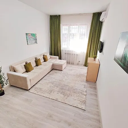 Apartaments Oskar Baisheva 28/4 Almaty Exterior photo